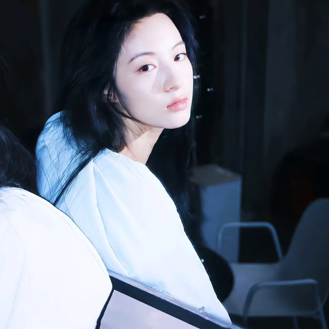白色的女人